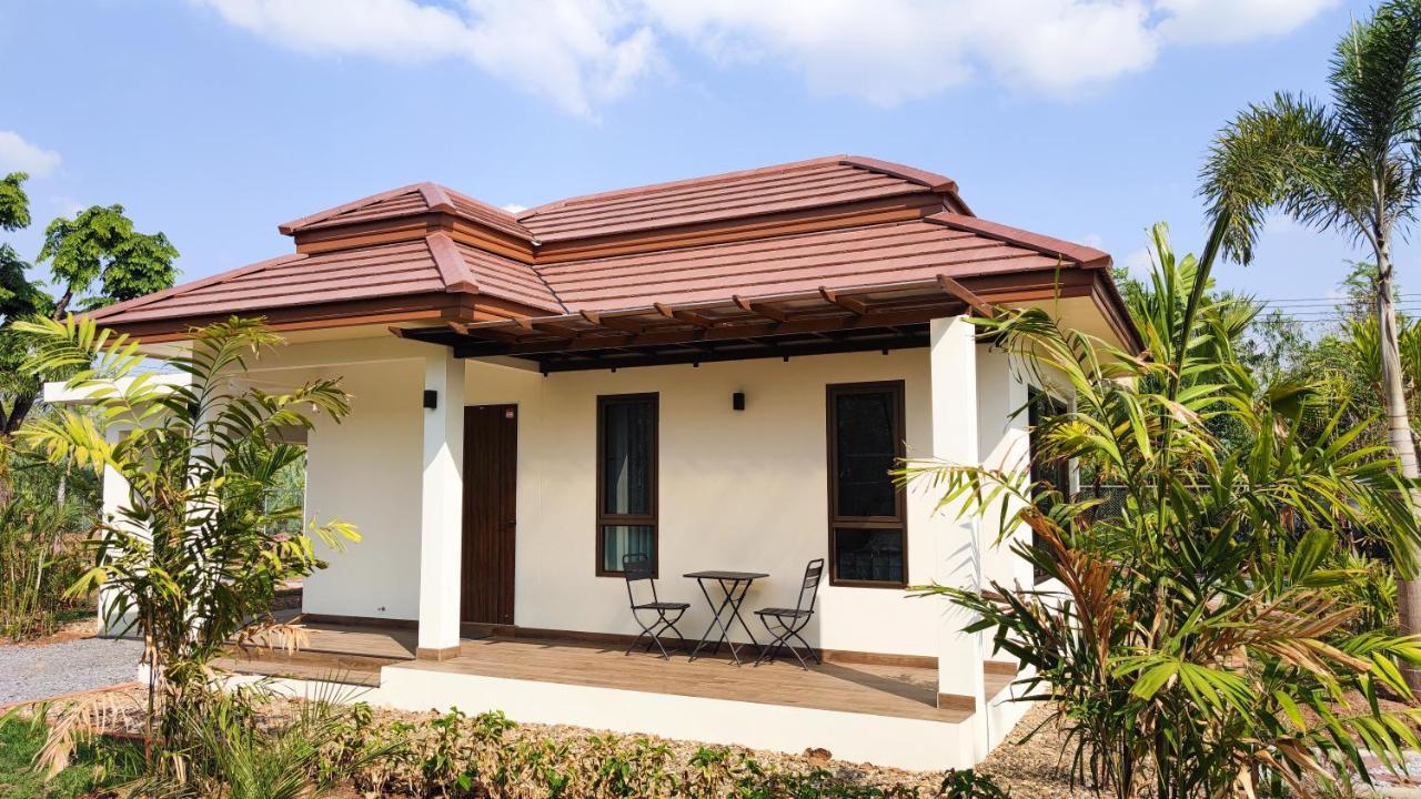 Isan Golf & Adventure Hotel Udon Thani Ngoại thất bức ảnh