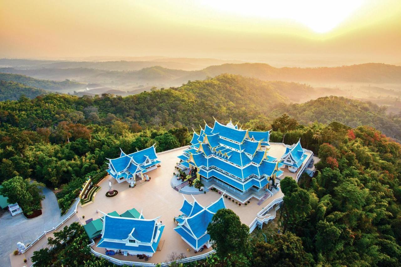 Isan Golf & Adventure Hotel Udon Thani Ngoại thất bức ảnh