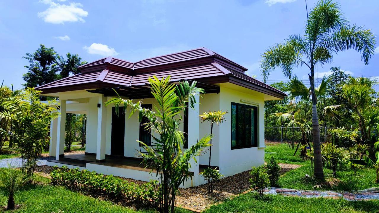 Isan Golf & Adventure Hotel Udon Thani Ngoại thất bức ảnh