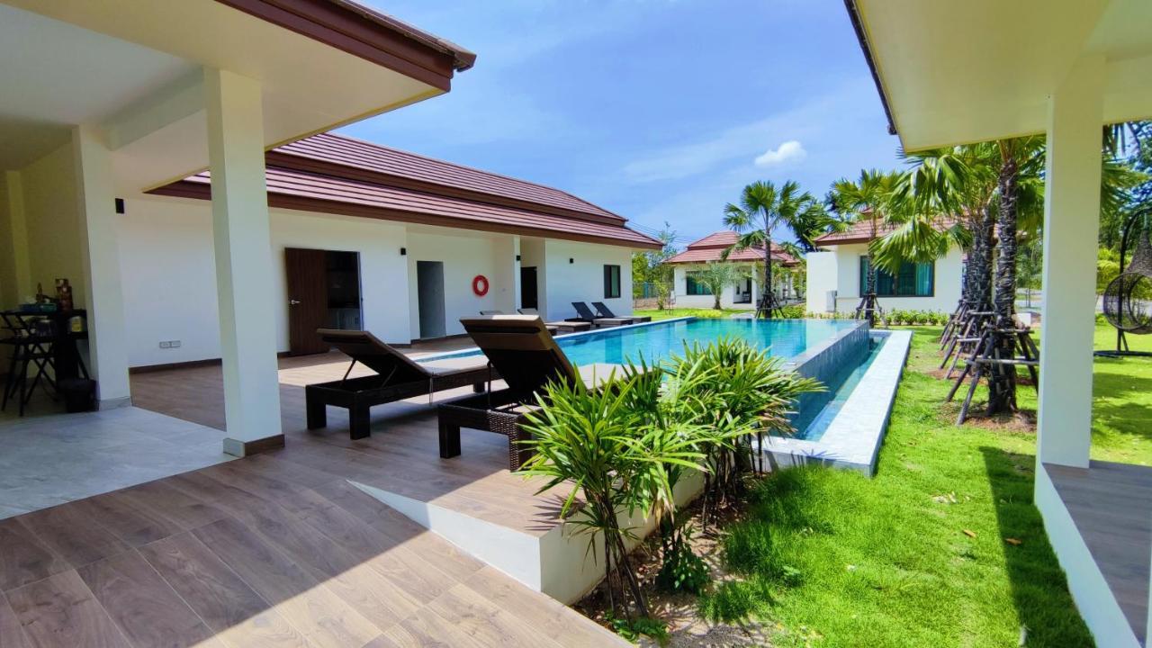 Isan Golf & Adventure Hotel Udon Thani Ngoại thất bức ảnh