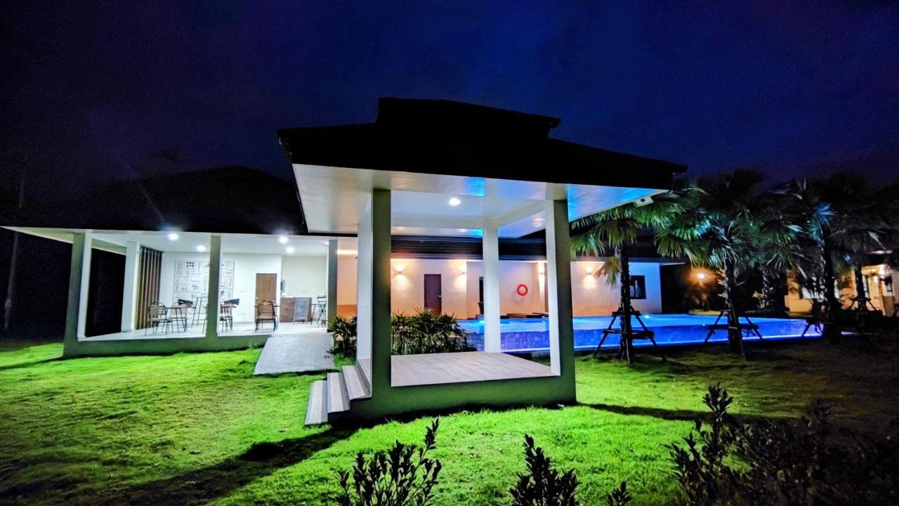Isan Golf & Adventure Hotel Udon Thani Ngoại thất bức ảnh