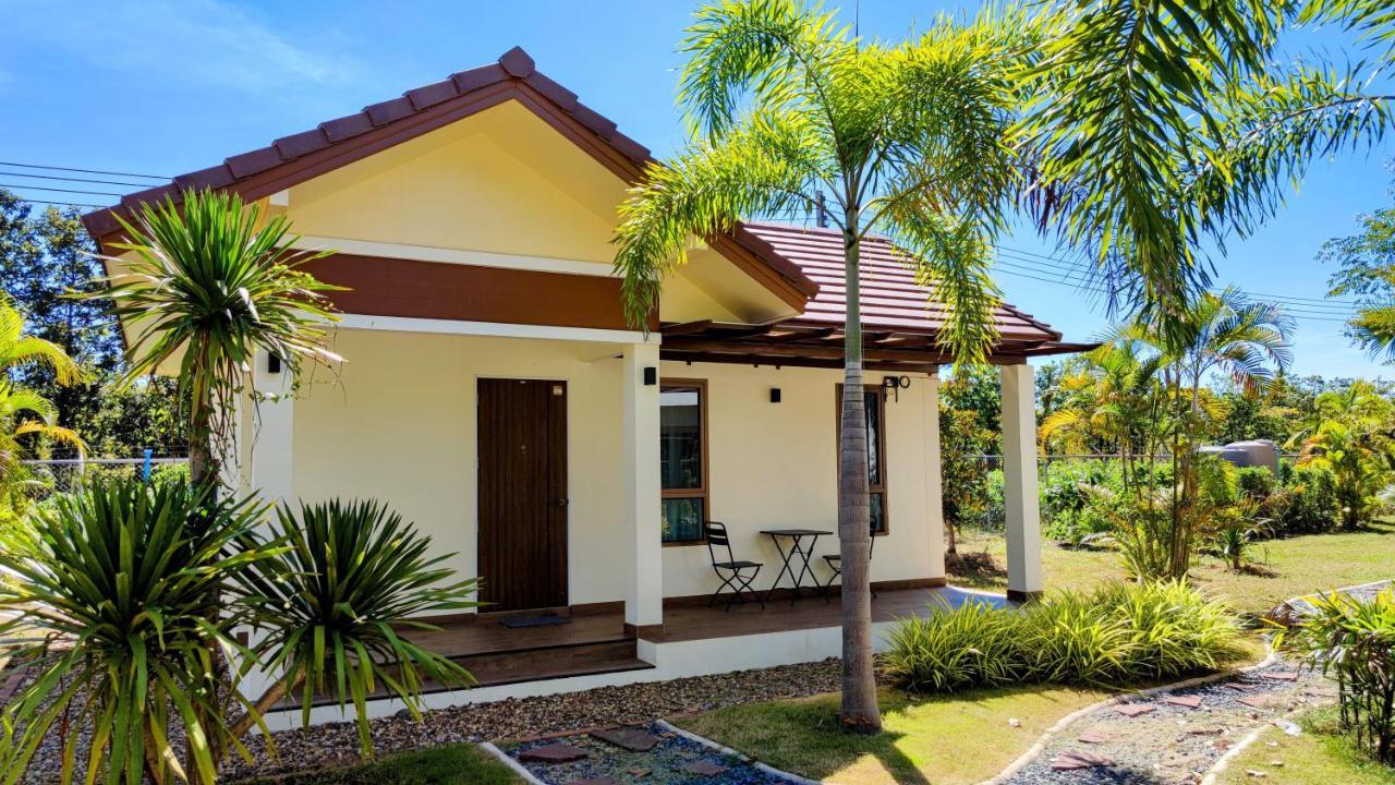 Isan Golf & Adventure Hotel Udon Thani Ngoại thất bức ảnh