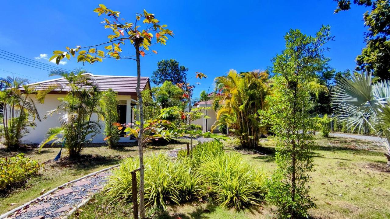 Isan Golf & Adventure Hotel Udon Thani Ngoại thất bức ảnh